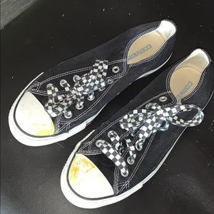 Low top converse black womens size 10 or men’s 8